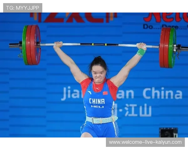 举重赛场重量级对决,世界纪录遭挑战,举重重量级视频完整版 举重赛场重量级对决,世界纪录遭挑战,举重重量级视频完整版